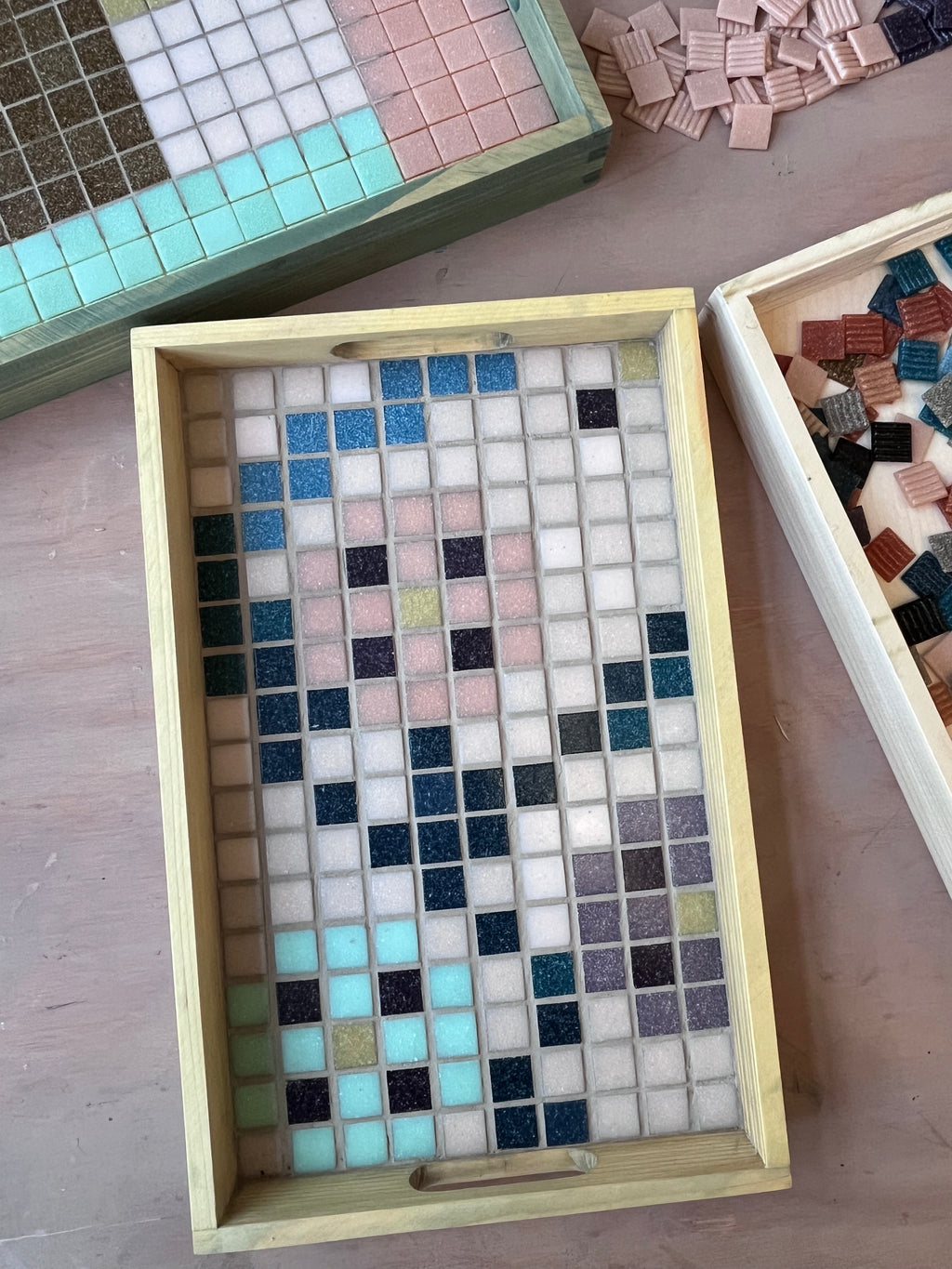 workshop: lav din egen mosaik bakke