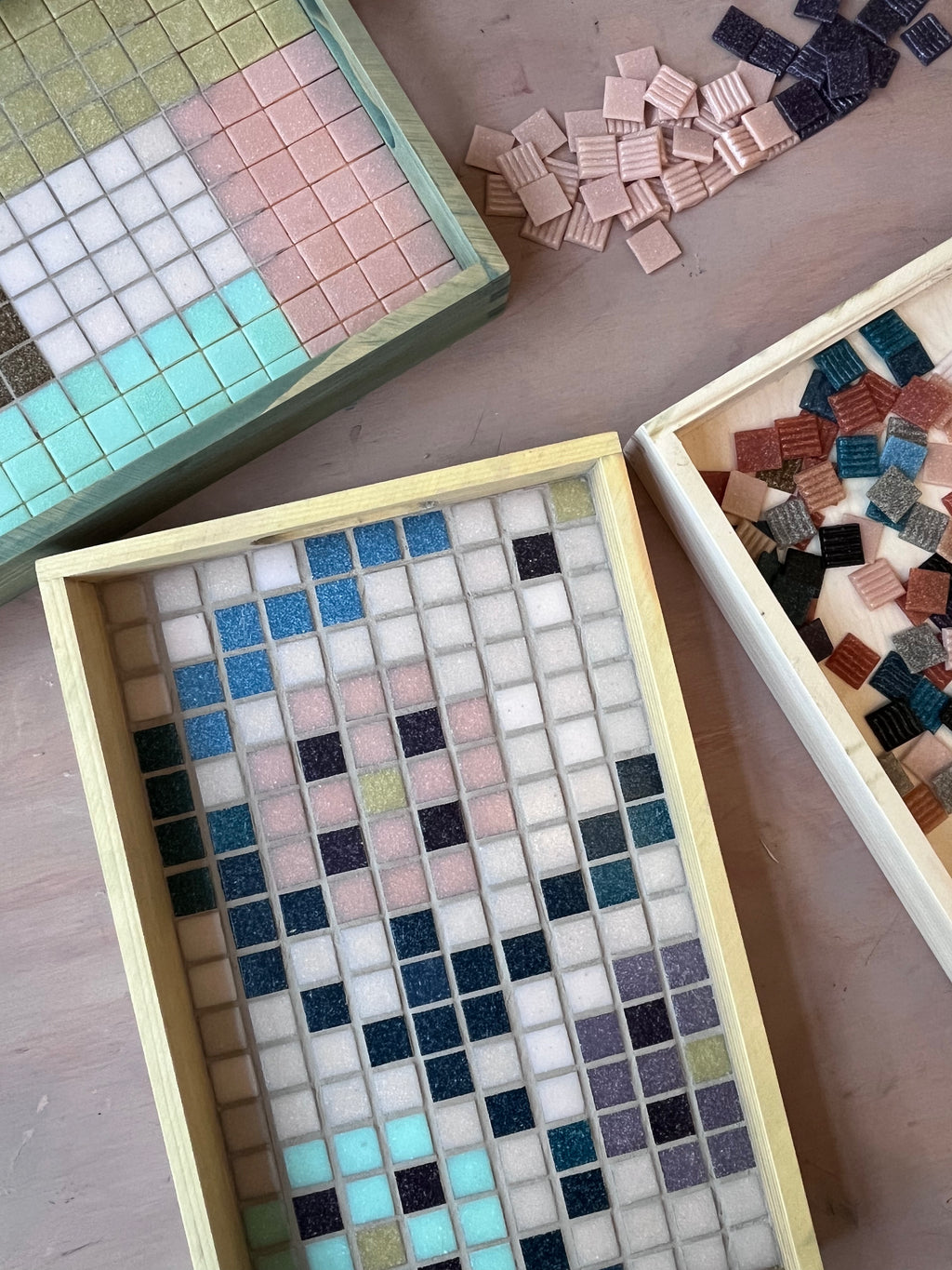 workshop: lav din egen mosaik bakke