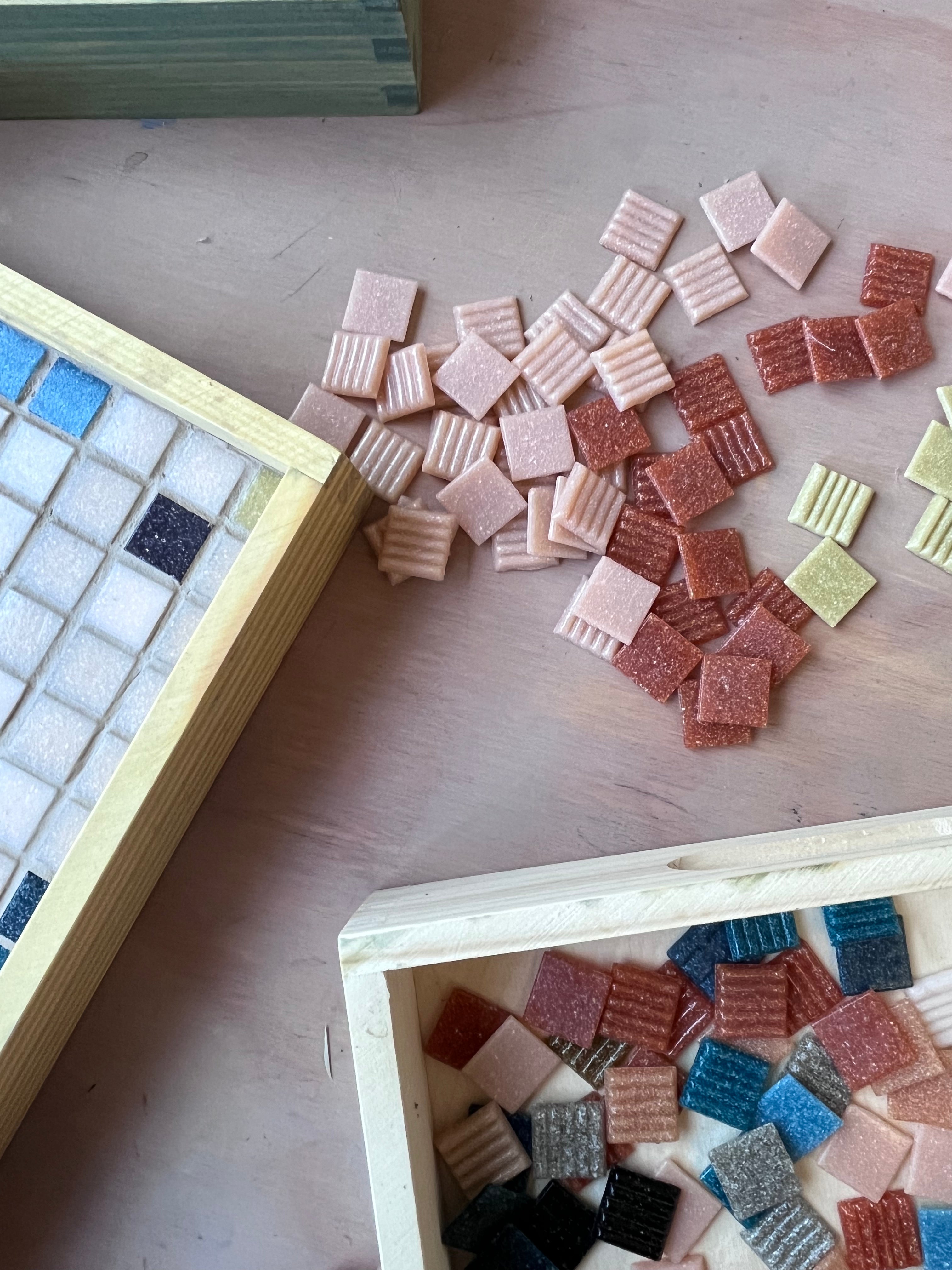 workshop: lav din egen mosaik bakke