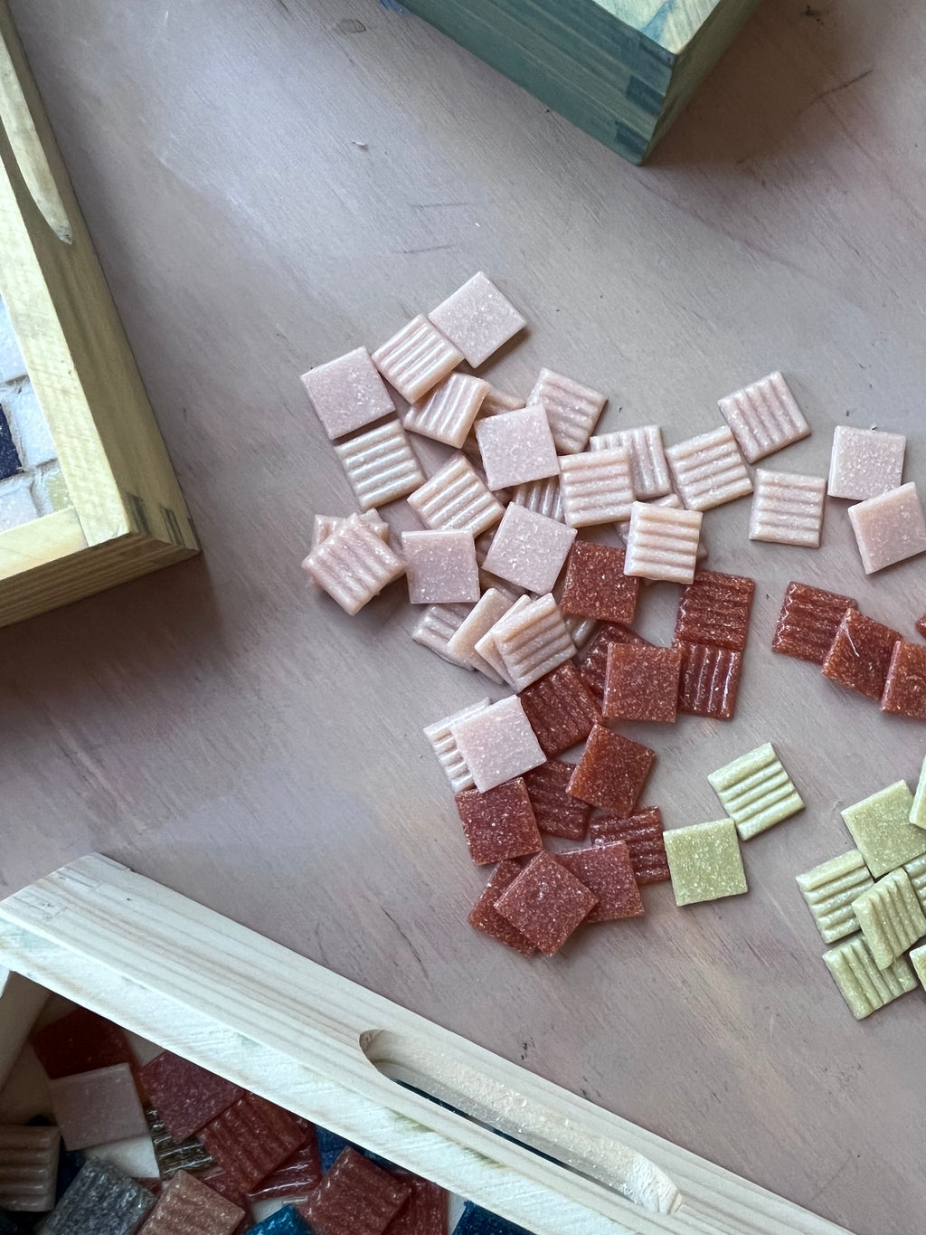 workshop: lav din egen mosaik bakke